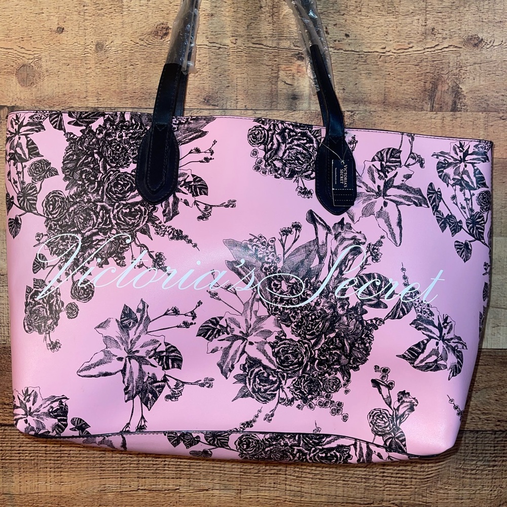 ๐ฅ SOLD๐ฅNwt Victoria's Secret pink Floral tote bag - Picture 2 of 6